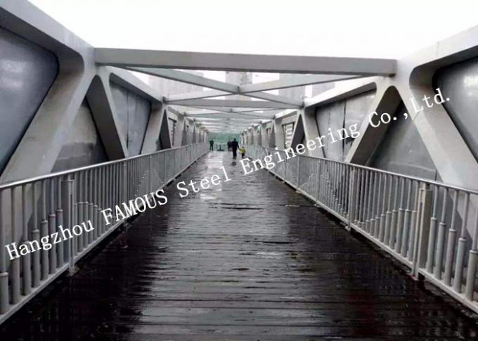 Εύκολη προκατασκευασμένη εγκατάσταση για τους πεζούς γέφυρα Skywalk δομών χάλυβα 0