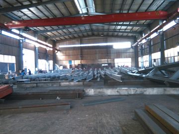 Κίνα Βιομηχανικά κτήρια χάλυβα δομών χάλυβα που κατασκευάζονται προ με τη στέγη Panles προμηθευτής